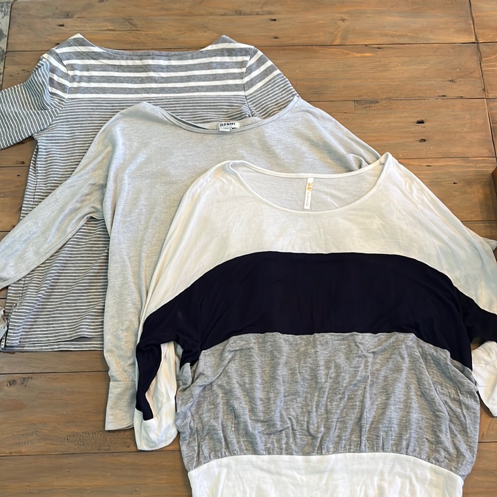 Lot of 3 women’s long sleeve shirts size small